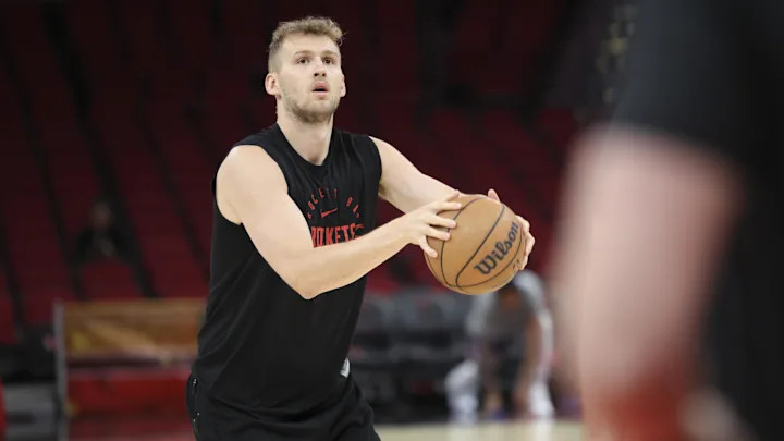 Shams：火箭计划裁掉中锋兰代尔