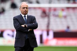 黄金甲体育-法媒：坎波斯正与一家欧洲豪门谈判加盟，且英超球队也对他感兴趣