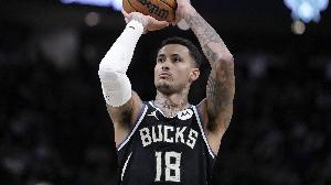 黄金甲体育官方网站-奇才旧将！库兹马16中8&amp;罗林斯12中8 两人神同步皆得20分5板