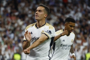 黄金甲体育官网-罗马诺：巴斯克斯今日将与勒沃库森签约2年，他正在飞往德国