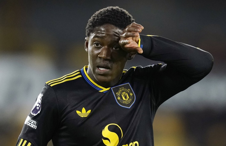 黄金甲体育官方网站-罗马诺：曼联希望与梅努商谈续约，将其视为未来关键球员之一