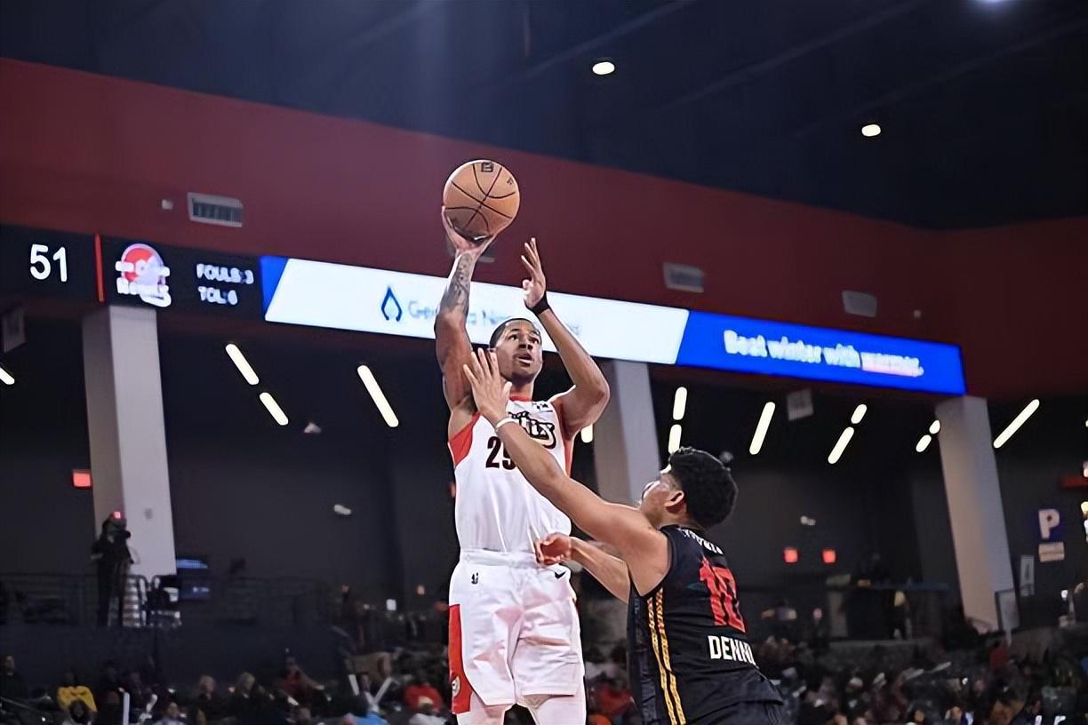 开拓者用双向合同签下锋线新秀，但他在发展联盟的表现都非常一般